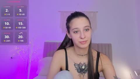 Snapshot of little_cherry___ chatting on 09/11/25, 06:46 Lana online show from 09/11/25, 06:46