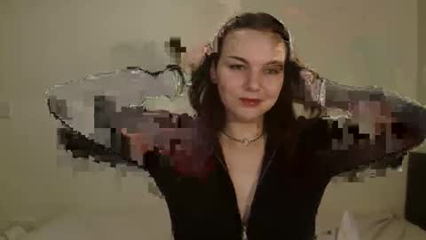 Snapshot of little_kinky_gal chatting on 10/21/25, 07:14 little_kinky_gal online show from 10/21/25, 07:14