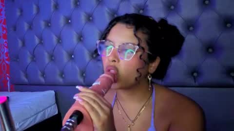 little_lilith_apple online show from 11/20/25, 07:57