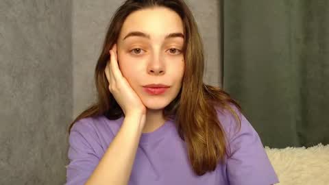 Snapshot of little_mia__ chatting on 12/04/24, 08:18 Mia Im online every day 1530 PM in New York 2030 PM in London online show from 12/04/24, 08:18