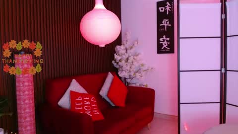 Snapshot of little_paulette chatting on 11/28/25, 03:53 Paulette online show from 11/28/25, 03:53