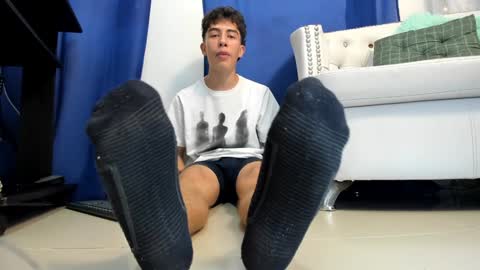 Snapshot of little_peeter chatting on 01/07/25, 11:35 PEETER online show from 01/07/25, 11:35