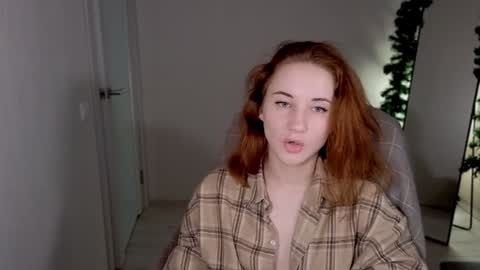 Snapshot of little_pretty_woman chatting on 01/31/25, 04:38 little_pretty_woman online show from 01/31/25, 04:38