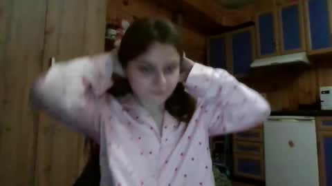 little_shygirl_ online show from 11/20/25, 05:45