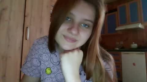 little_shygirl_ online show from 12/02/25, 11:04