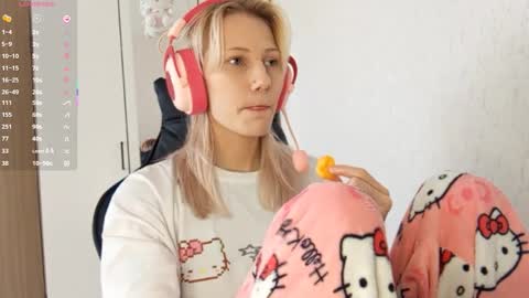Snapshot of little_soyia chatting on 10/04/25, 10:24 Lana online show from 10/04/25, 10:24