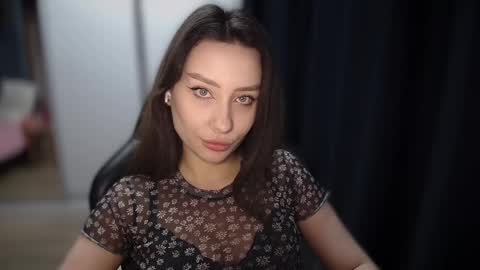 Snapshot of little_witch_777 chatting on 02/26/25, 07:53 Alice online show from 02/26/25, 07:53