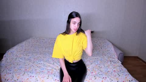 littleashleyy online show from 12/19/24, 08:02