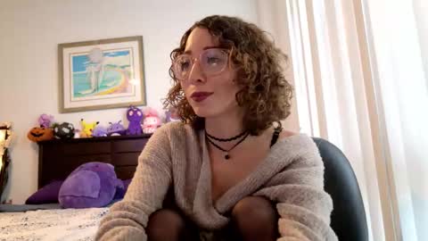 Snapshot of littledeathtrap chatting on 11/10/25, 09:36 littledeathtrap online show from 11/10/25, 09:36