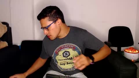 Manu online show from 10/06/25, 01:58