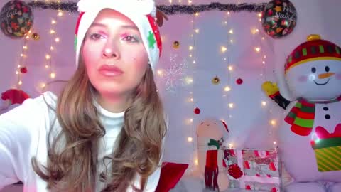 littlee_emma_ online show from 12/30/24, 03:03