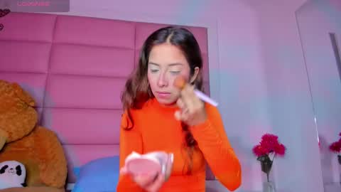 littlee_emma_ online show from 01/12/25, 03:17