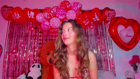 littlee_emma_ online show from 02/17/25, 02:53