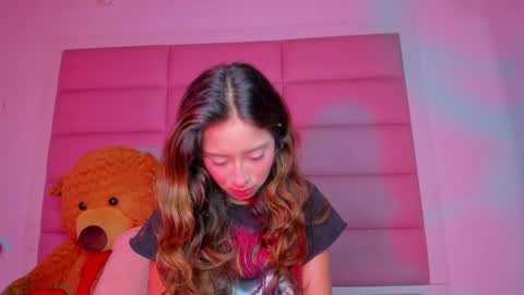 littlee_emma_ online show from 03/03/25, 03:08