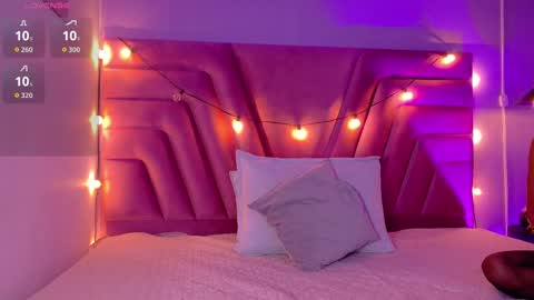 Tania  online show from 10/22/25, 02:45