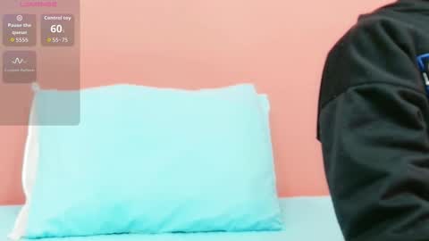 Tania  online show from 10/25/25, 03:03