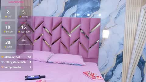 Tania  online show from 11/22/25, 07:57