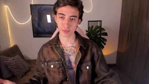 Snapshot of littleferxxo chatting on 01/01/25, 06:05 Ferxxo online show from 01/01/25, 06:05