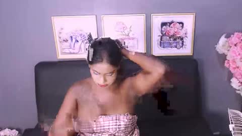 Snapshot of littleindianmilf chatting on 01/15/25, 12:04 littleindianmilf online show from 01/15/25, 12:04