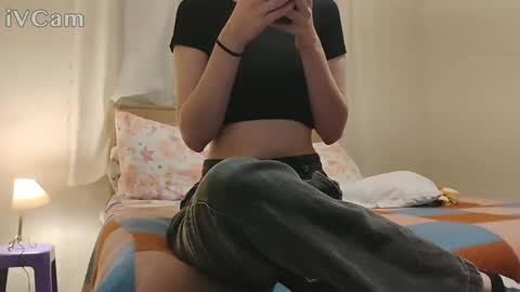 Snapshot of littlejinxxx chatting on 10/03/25, 12:29 littlejinxxx online show from 10/03/25, 12:29