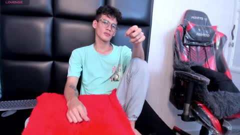 MAX online show from 11/09/25, 12:47