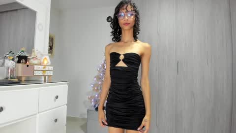 Snapshot of littlemoon18 chatting on 12/17/24, 11:38 Luna online show from 12/17/24, 11:38