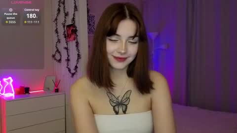 Bella online show from 11/05/25, 03:50