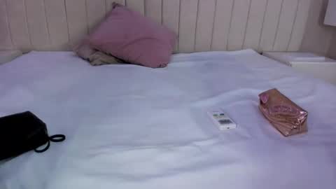 Snapshot of littleoliviia_ chatting on 01/22/25, 01:00 im olivia IG littleolivia01 online show from 01/22/25, 01:00