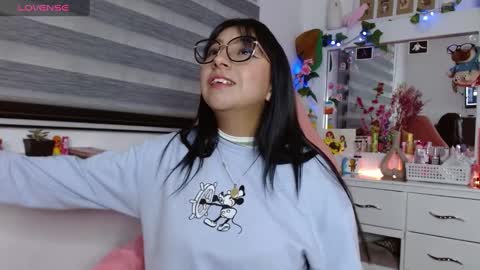 Snapshot of littlerouse_ chatting on 01/06/25, 01:31 Ruby Rouse online show from 01/06/25, 01:31