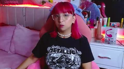 Snapshot of littlerouse_ chatting on 10/06/25, 11:13 Ruby Rouse online show from 10/06/25, 11:13
