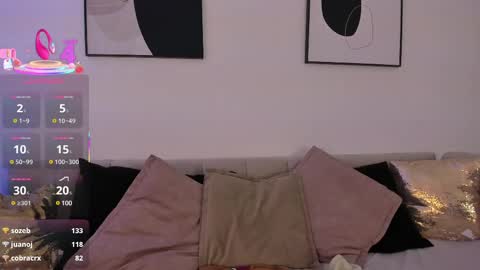    online show from 03/08/25, 02:40