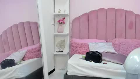  sofii  online show from 10/20/25, 10:21