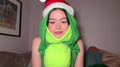 Little Sugar Pea  online show from 12/25/24, 11:20