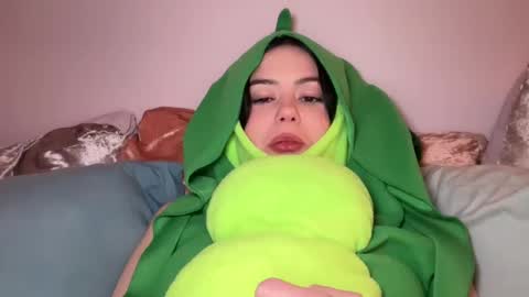 Little Sugar Pea  online show from 01/05/25, 03:11