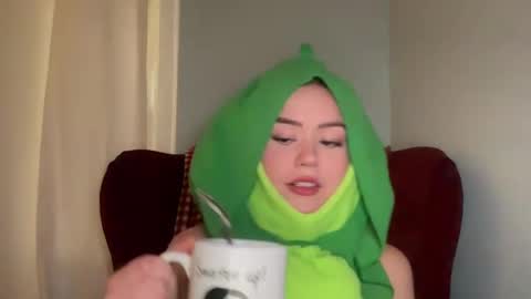 Little Sugar Pea  online show from 09/09/25, 10:20