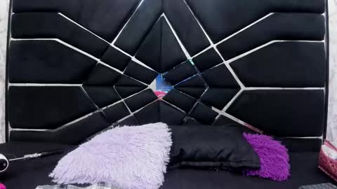 Sussy  online show from 10/21/25, 12:17