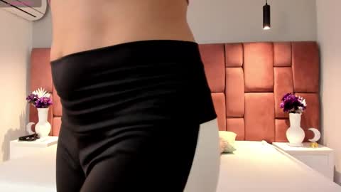 littlevaale online show from 09/30/25, 10:42