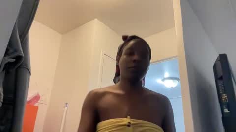Snapshot of littyleesh1 chatting on 09/25/25, 01:26 littyleesh1 online show from 09/25/25, 01:26