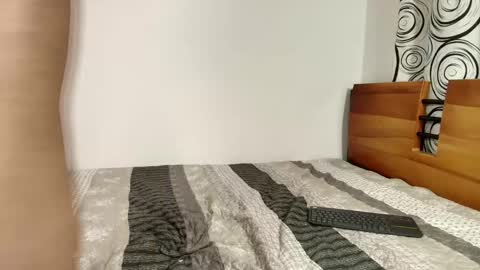 Liu help me to reach 100 thumps up daddy online show from 03/04/25, 05:00