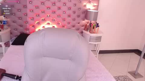 Nicky online show from 10/26/25, 03:45