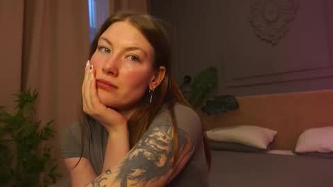 Liv 3 online show from 10/11/25, 02:59