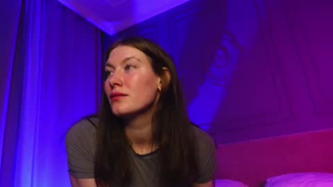 Liv 3 online show from 11/20/25, 02:06