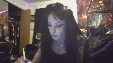 Snapshot of livmirage chatting on 12/27/24, 06:57 Liv Mirage online show from 12/27/24, 06:57