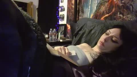 Snapshot of livmirage chatting on 01/18/25, 03:59 Liv Mirage online show from 01/18/25, 03:59