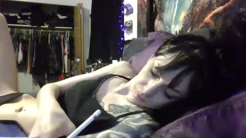Snapshot of livmirage chatting on 01/28/25, 03:57 Liv Mirage online show from 01/28/25, 03:57
