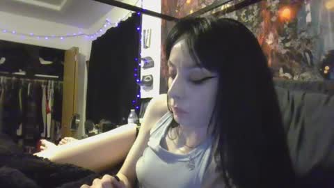 Snapshot of livmirage chatting on 02/13/25, 06:20 Liv Mirage online show from 02/13/25, 06:20