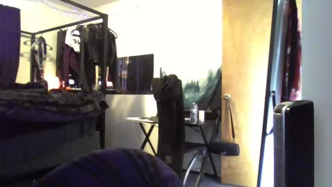 Snapshot of livmirage chatting on 02/14/25, 10:14 Liv Mirage online show from 02/14/25, 10:14