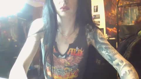 Snapshot of livmirage chatting on 02/25/25, 04:24 Liv Mirage online show from 02/25/25, 04:24
