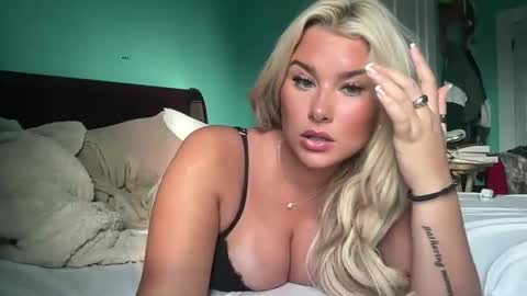 Livvy online show from 11/05/25, 02:06