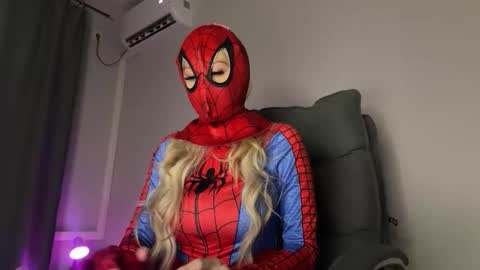 Liya Ray online show from 11/09/25, 10:30